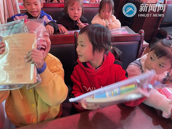 a65e30be8cfa4df5b8fbaac0814a354f.jpg 湘西2.jpg