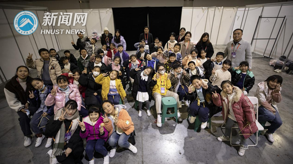 02d2eef0753349df9d67cae7637b802c.png 心与馨4.png