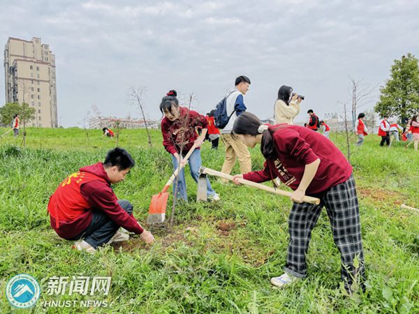 6299fe7776e64e10ab227d3e043f94b1.jpg 春风3.jpg