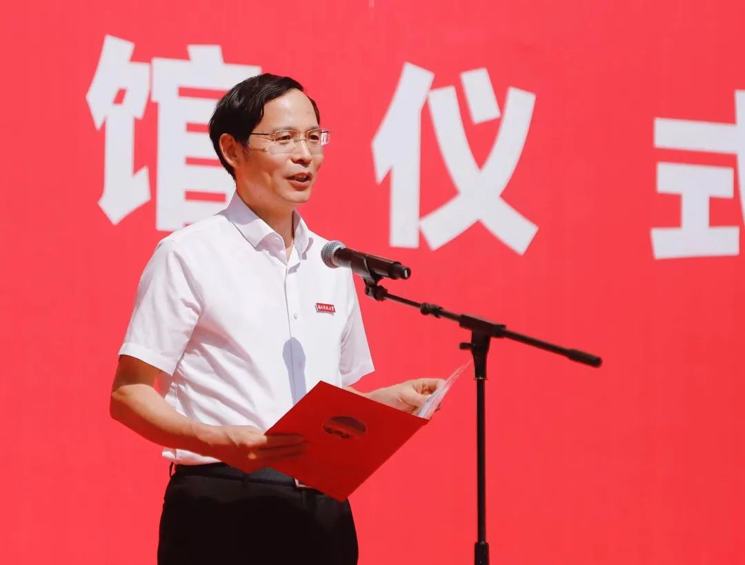 9686905310ff40fa93754e30ba02d44d.jpg 新地标5.jpg