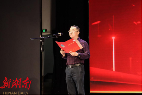 0613d60a5a0047a0988dad8d38b19141.png 颜.png