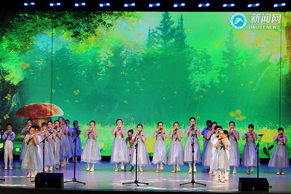 e5fd706bde8b442fa2b589710bc40a01.jpg 读书日5.jpg