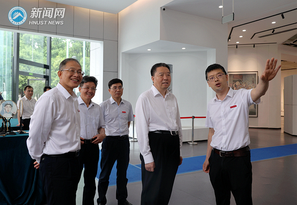 55403178f99641008002ad557442cd12.jpg 毛万春3.jpg